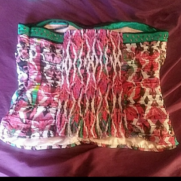 Top - Picture 2 of 2